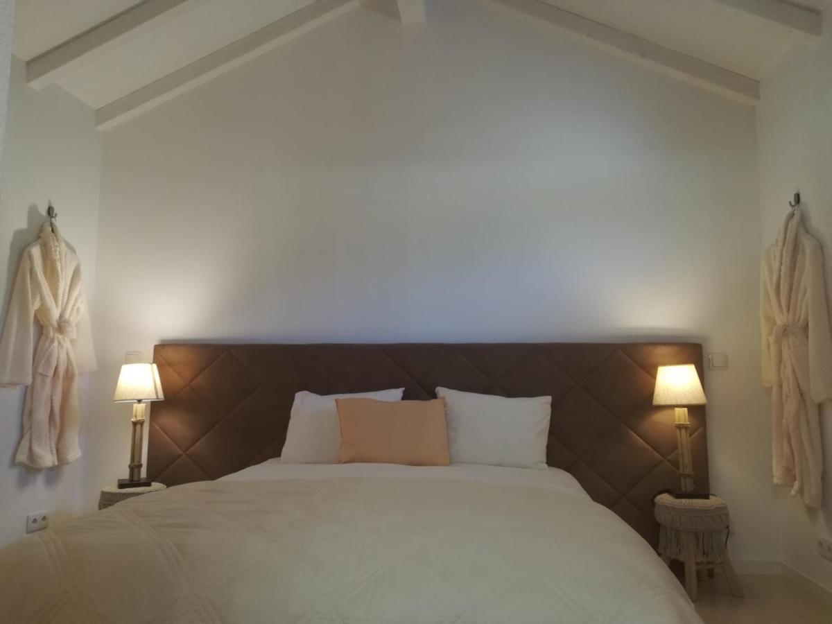 Bed and Breakfast Quinta Bogesi Figueira da Foz Esterno foto